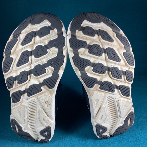 Size 12.5 Wide - Men’s Hoka One Clifton 9 black shoes - Picture 7 of 8